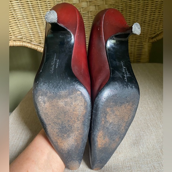 Vintage Salvatore Ferragamo leather kitten heels-size 7B - Picture 9 of 11